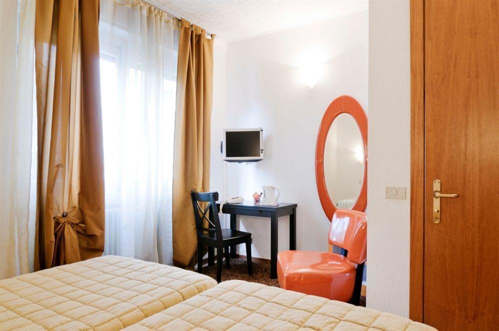 Antico Albergo Madonna Legnano Eksteriør billede