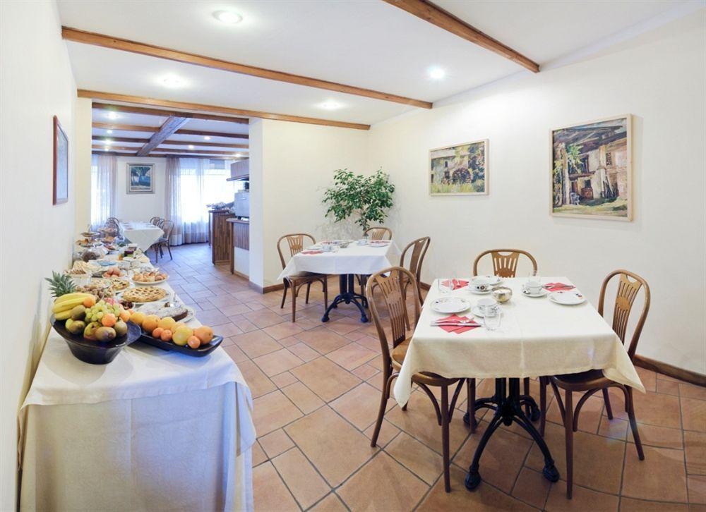 Antico Albergo Madonna Legnano Eksteriør billede
