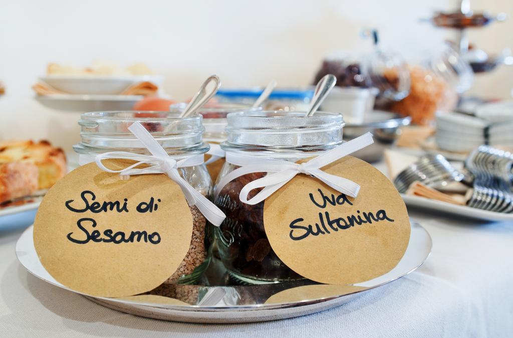 Antico Albergo Madonna Legnano Eksteriør billede