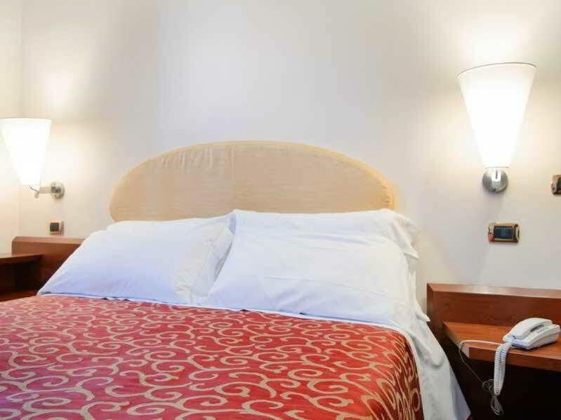 Antico Albergo Madonna Legnano Eksteriør billede