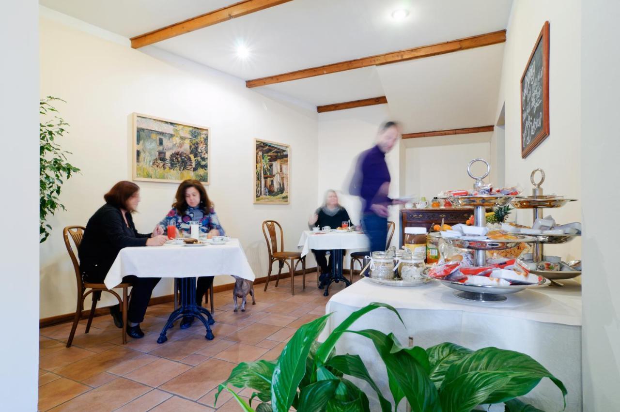 Antico Albergo Madonna Legnano Eksteriør billede
